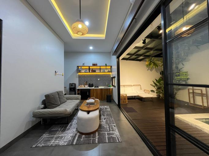 Foto Adyaraka Villa 2